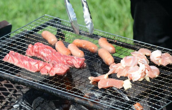 ２９日は「焼き肉の日」。肉をよりおいしく食べるためのポイントや楽しみ方を紹介する。