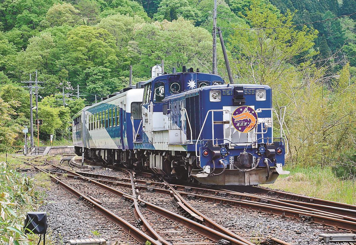 ｊｒ西 おろち号２３年終了 木次線 老朽化で方針利用促進に影響 山陰中央新報デジタル