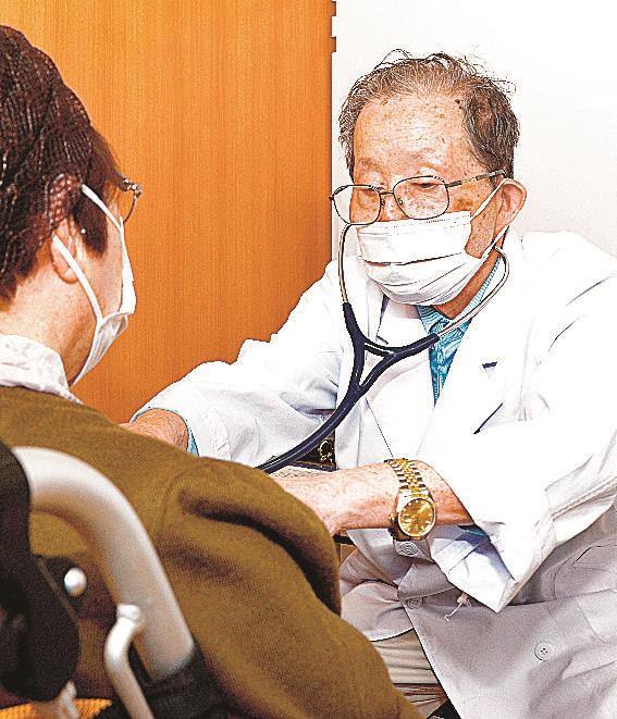 打ち手は引退医師 看護師 コロナ禍 町を手助け ７人 飯南の集団接種で奮起 山陰中央新報デジタル